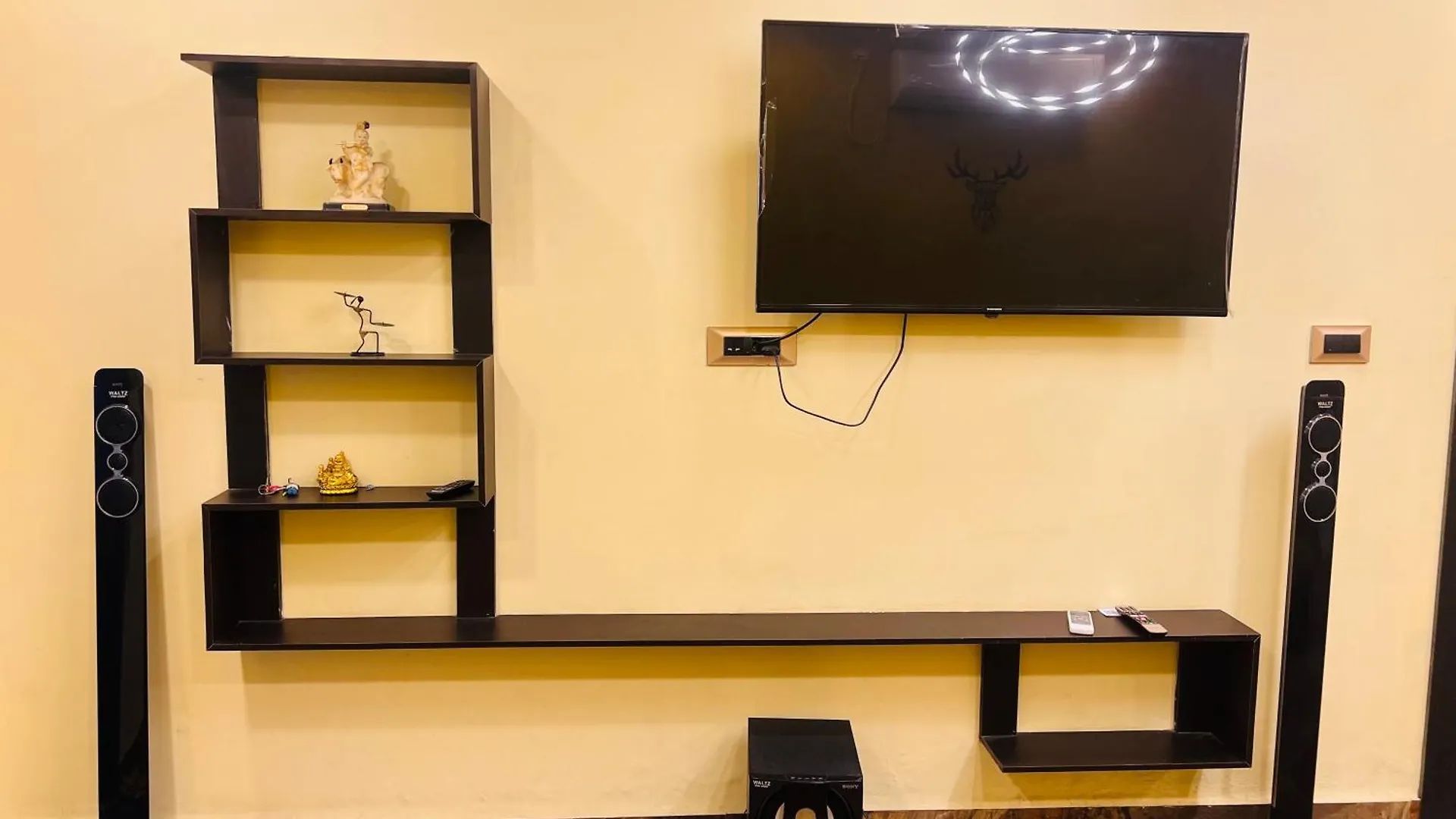 Apartament Ayudh Bhawan Waranasi Indie